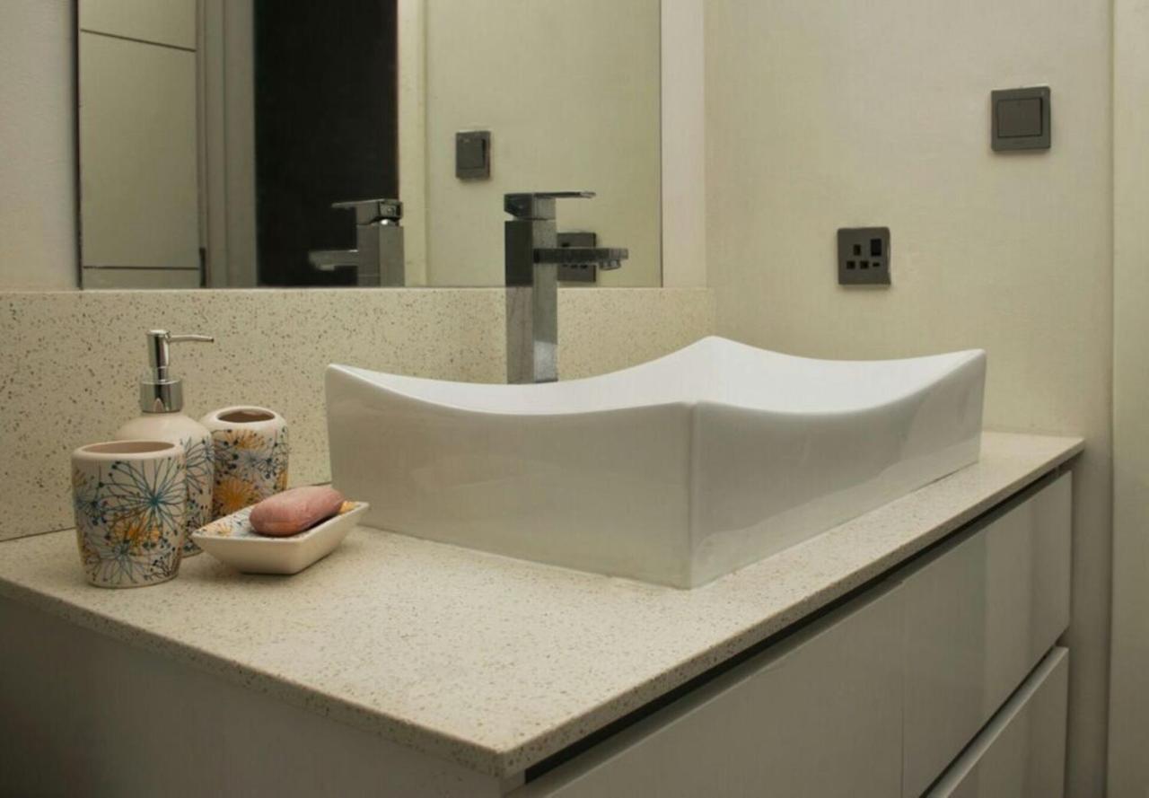 Luxury Modern 2-Bed Apartment Pereybere Grand Bay Luaran gambar